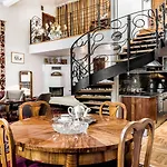 Orlowska Townhouse *