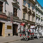 Orlowska Townhouse *