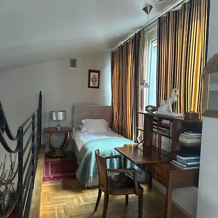 Orlowska Townhouse *