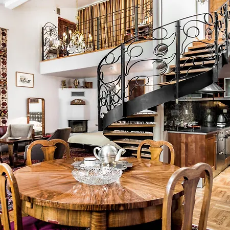 Orlowska Townhouse *