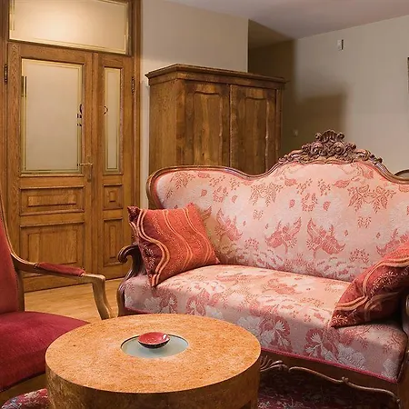 Orlowska Townhouse *